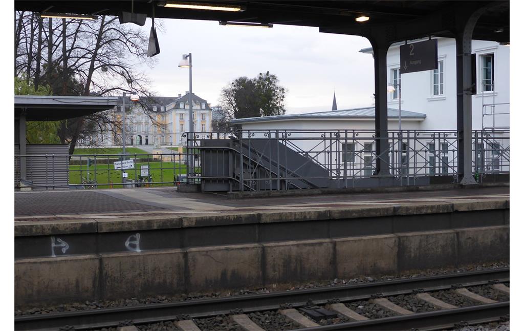 Sichtachse vom Personenbahnhof Brühl zum Schloss Augustusburg (2014)