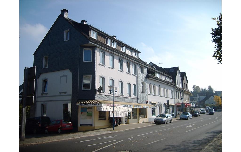Häuserzeile aus der zweiten Hälfte des 19. Jahrhunderts in Marienheide (2009)