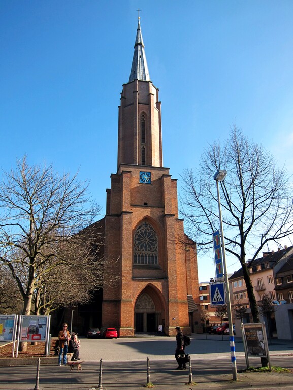Evangelische Kreuzkirche Bonn (2015), Ansicht von Nordwesten.
