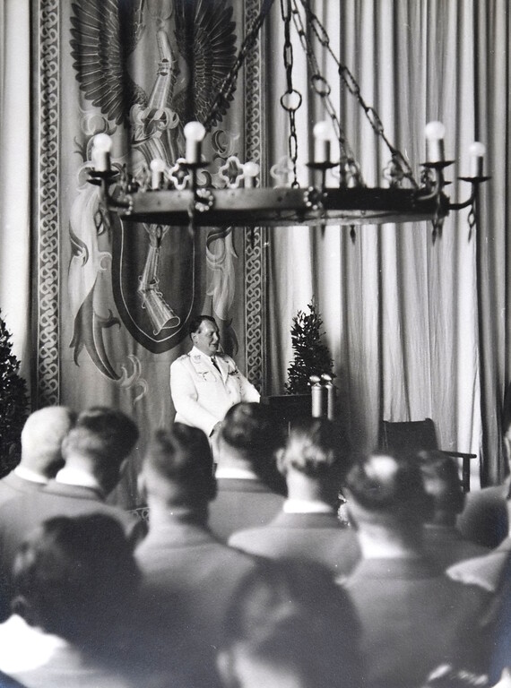 Bild 11: Hermann Göring während der Eröffnung der HGM in Kronenburg am 8. Juni 1938
