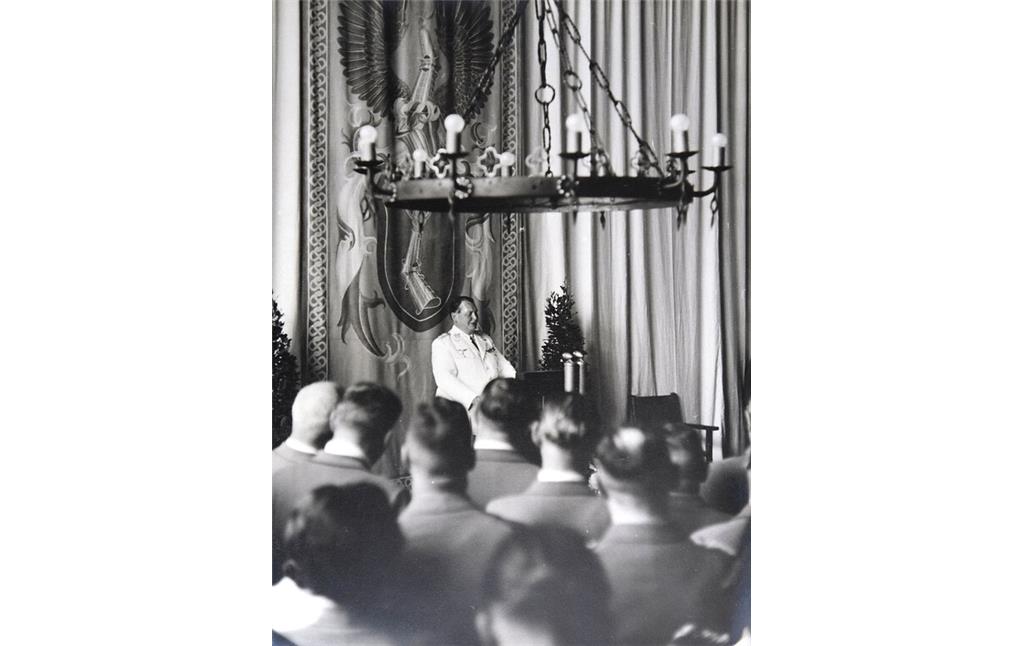 Bild 11: Hermann Göring während der Eröffnung der HGM in Kronenburg am 8. Juni 1938