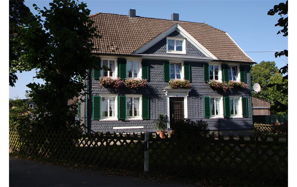 Wohnhaus im Bergischen Dreiklang in Steffenshagen (2008)