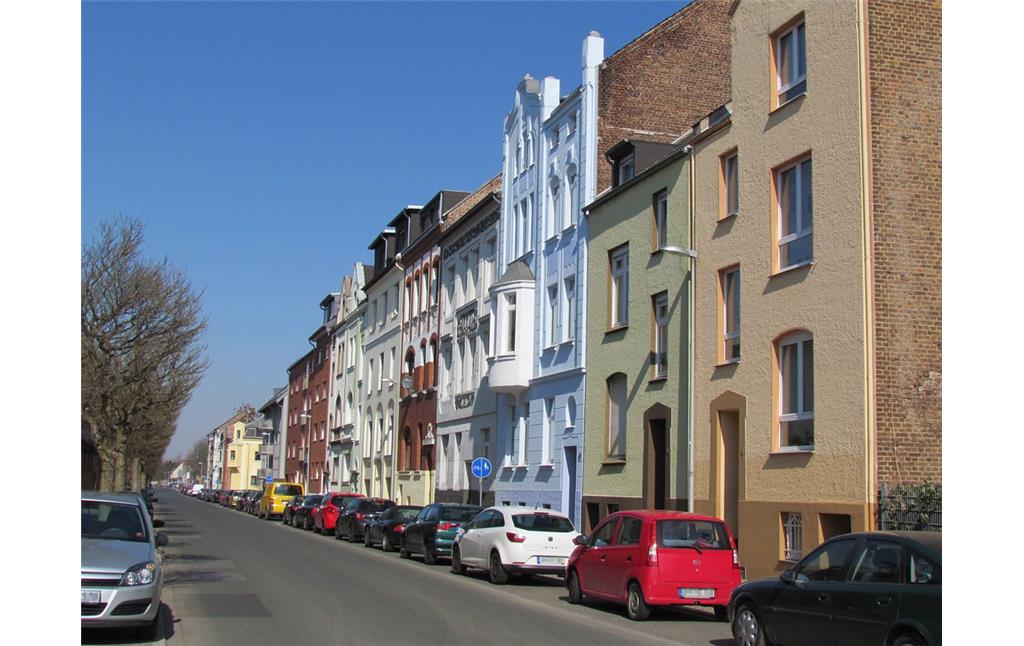 Wohnhäuser aus der Jahrhundertwende zum 20. Jh. an der Paradiesstraße gegenüber dem Gelände der ehemaligen Zuckerfabrik in Düren.