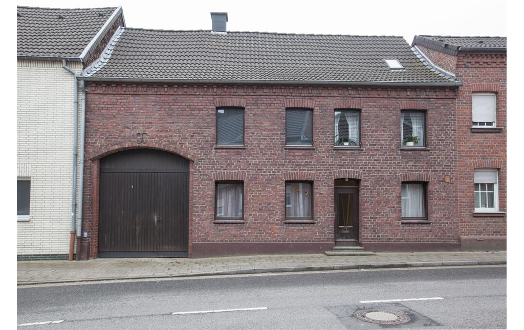 Kleine Hofanlage mit Wohnhaus - Keyenberger Markt 3 in Erkelenz-Keyenberg (2019)