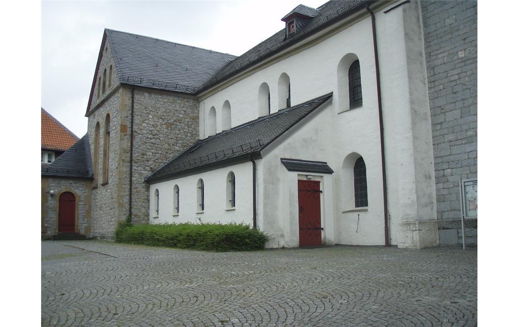 Wülfrath-Düssel, Dorfstraße 10, Katholische Pfarrkirche St. Maximinus (2009)