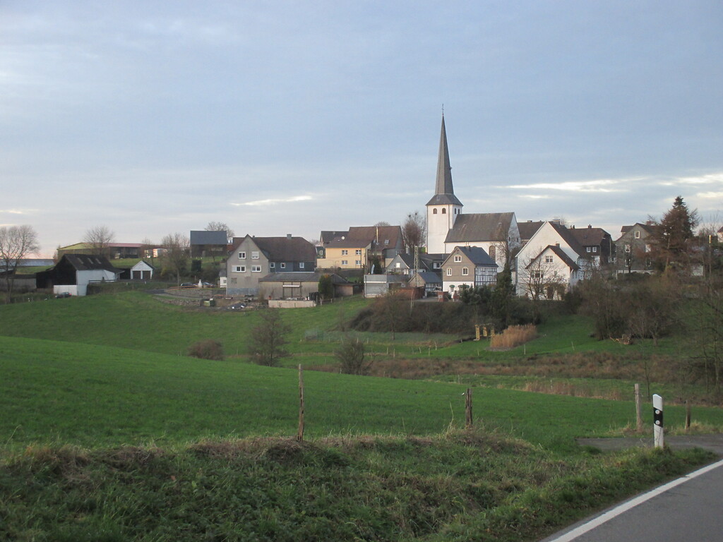 Blick auf das Kirchdorf Remlingrade (2015)