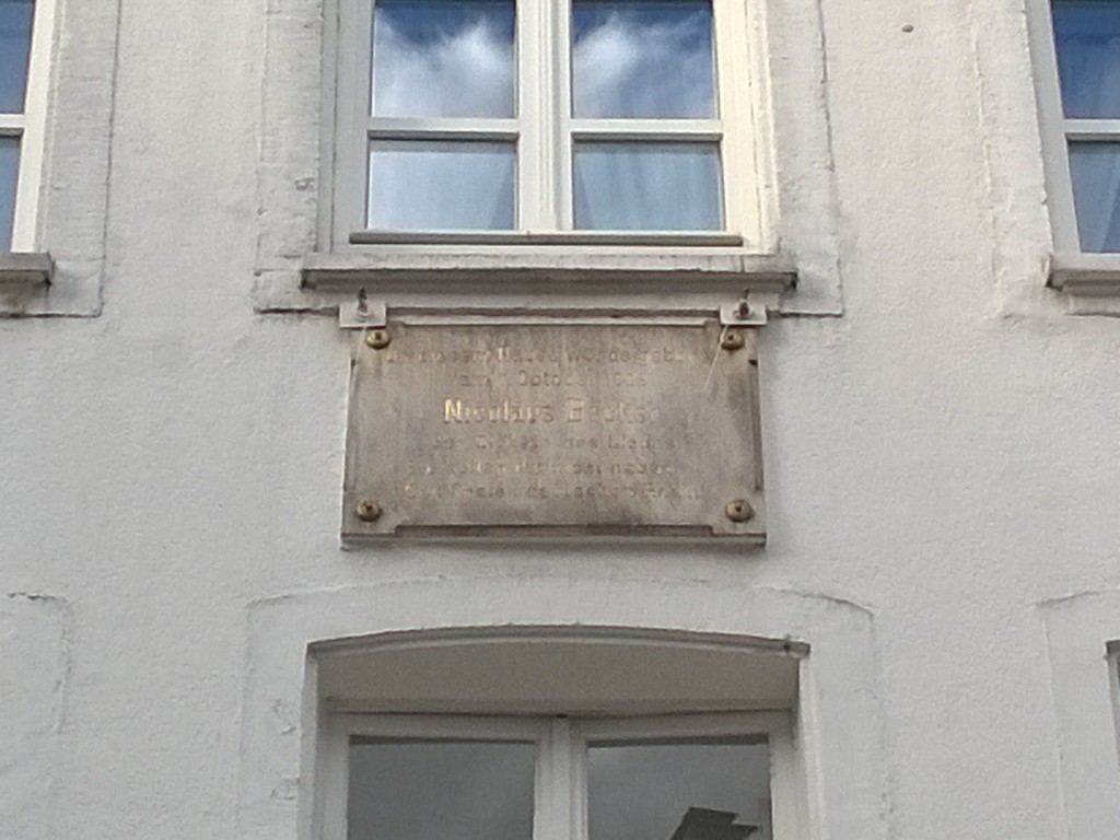 Plakette am Geburtshaus von Nikolaus Becker in Bonn (2014)