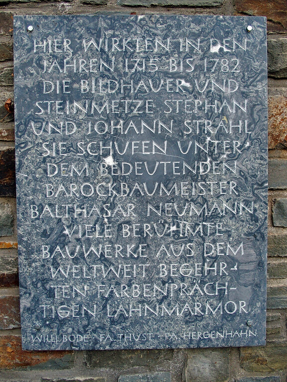 Gedenktatel der Steinmetzfamilie Strahl in Balduinstein (2020)