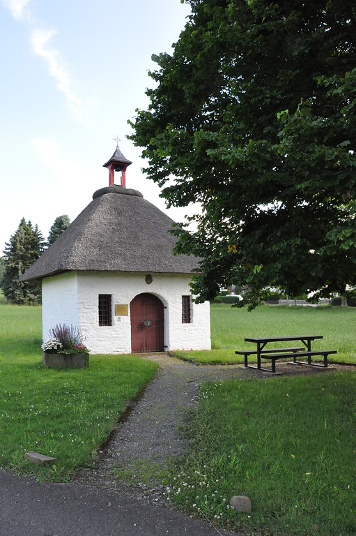 Frauenhäuschen, strohgedeckte Kapelle "Unserer lieben Frau", Lindlar (2014)