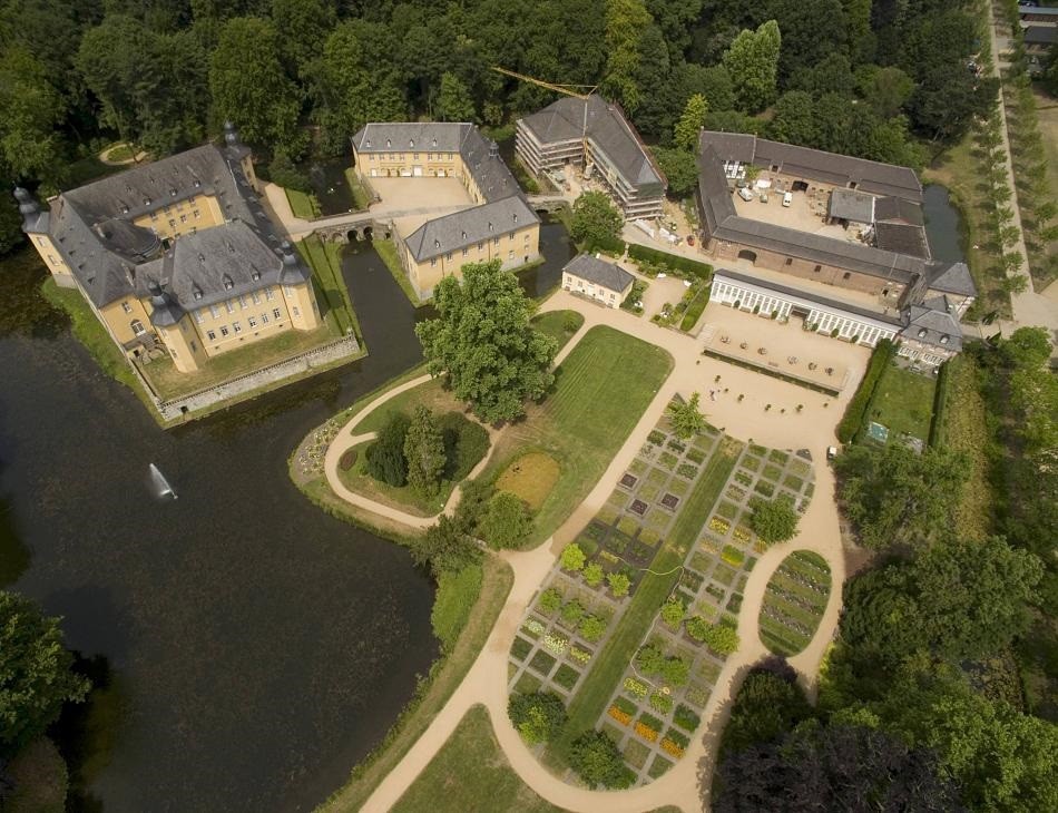 Schloss Dyck im Luftbild (2010)