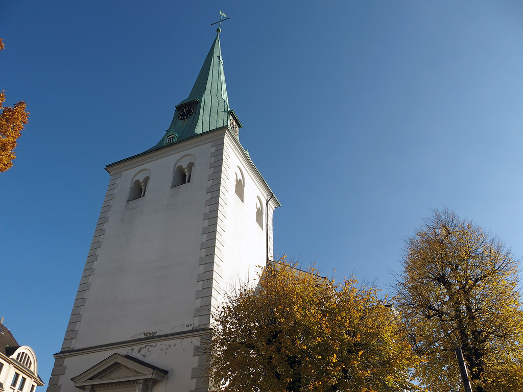 Turm der evangelischen Kirche in Solingen-Wald (2015)