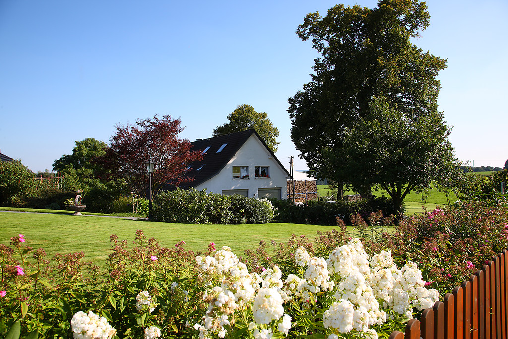 Wohnhaus mit Hausgarten in Zipshausen (2008)