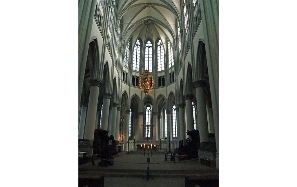 Altenberger Dom, Blick auf den Hohen Chor mit Altar (2016)