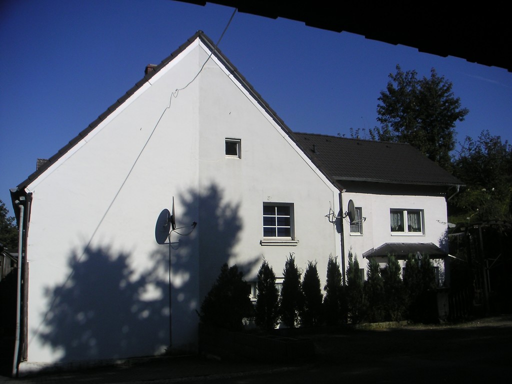 Giebelgeteiltes Haus in Knefelsberg (2007)
