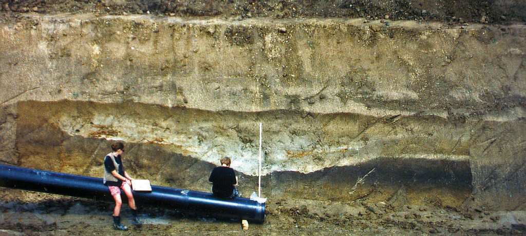 Abbildung 3: Historische Ablagerungen des Pulheimer Baches, 2000 beim Bau der Erdgasfernleitung von WINGAS geöffnet (2019)