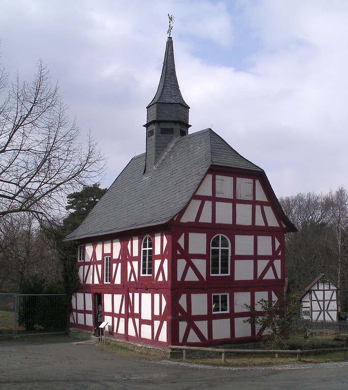 Ehemalige Kirche von Niederhörlen (2006)