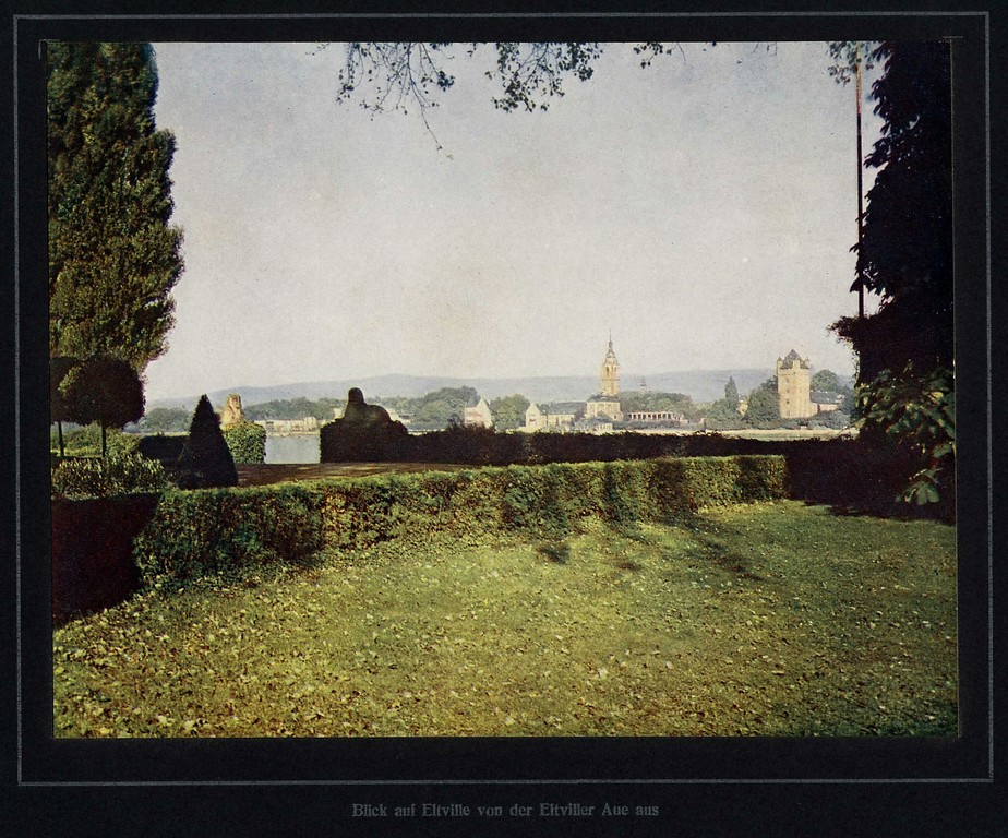 Blick aus einem Villengarten auf der Eltviller Aue auf Eltville (Aufnahme vor 1923)