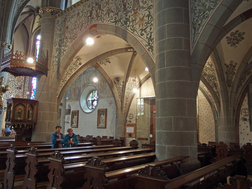 Innenraum der Pfarrkirche St. Laurentius in Ahrweiler (2015)