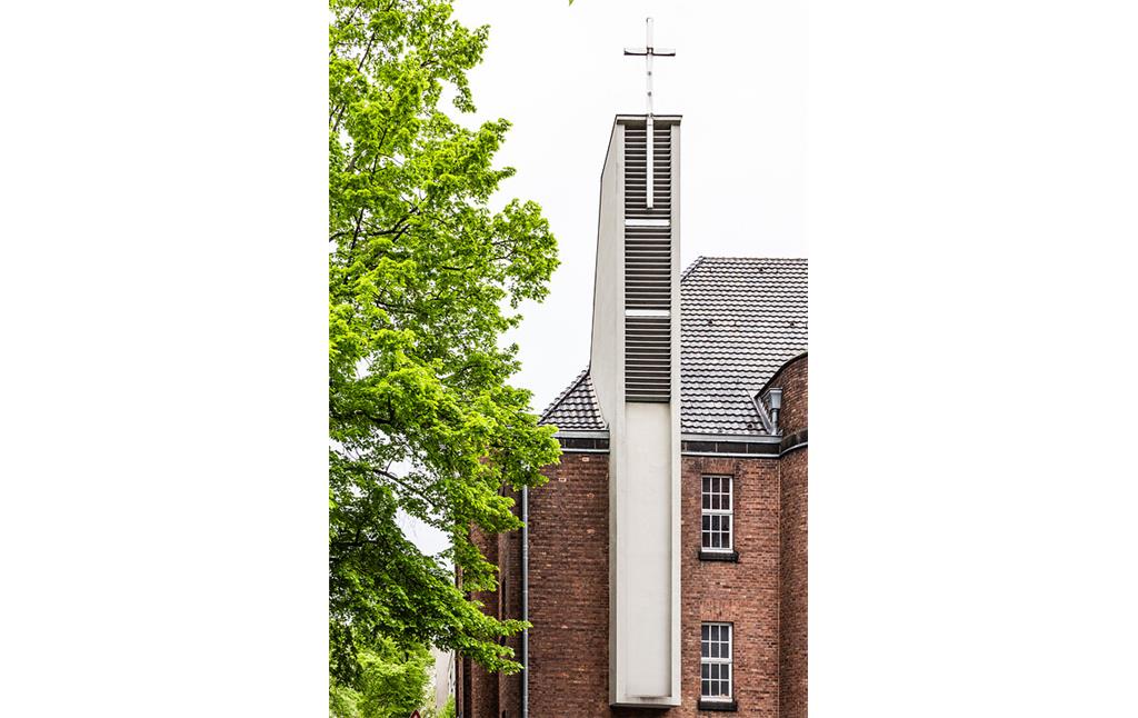 Glockenturm der Evangelischen Kirche Tersteegenhaus in Köln-Sülz (2021)