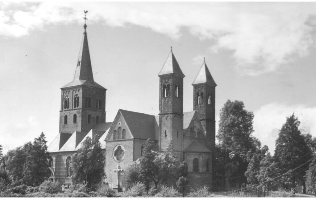 Bergheim-Bergheimerdorf, Katholische Pfarrkirche St. Remigius (1963)