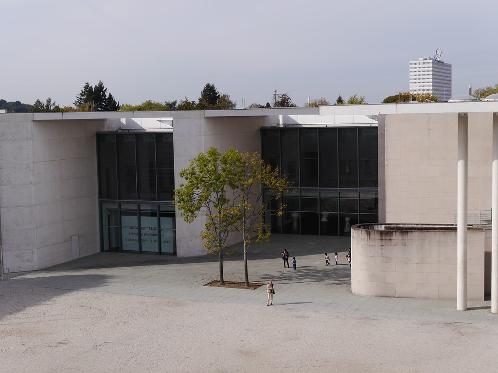 Teilansicht der Südostfront des Kunstmuseums Bonn (2014)