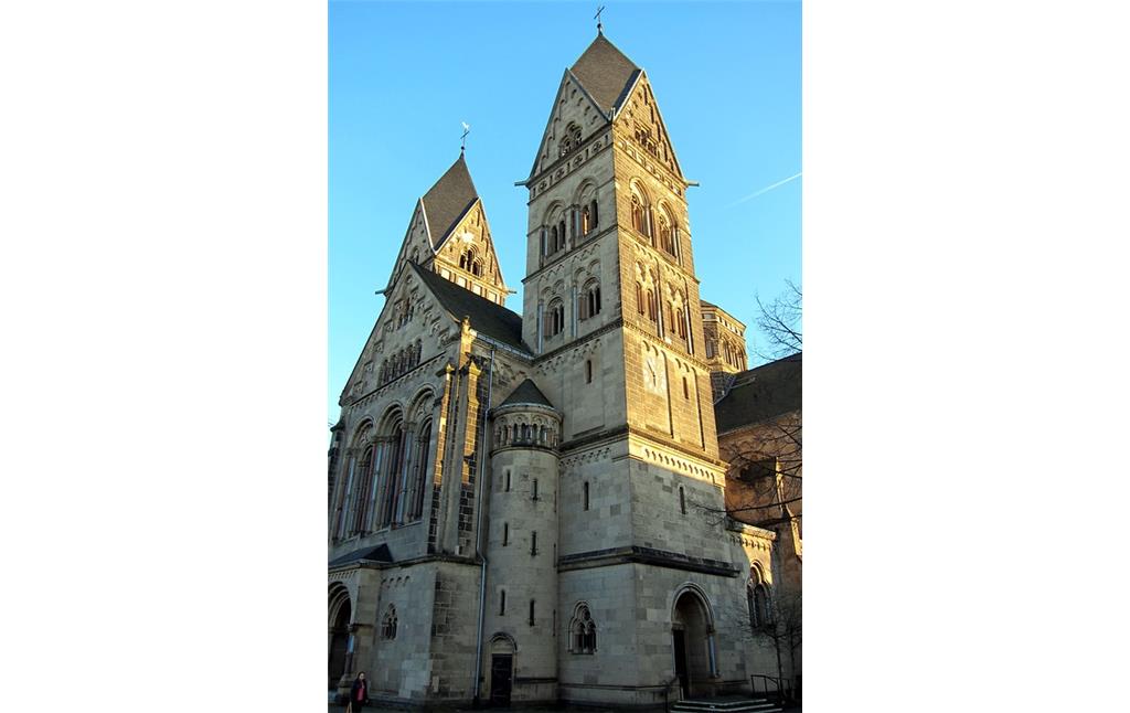 Herz-Jesu-Kirche in Koblenz, Ansicht von Nordwesten (2014)