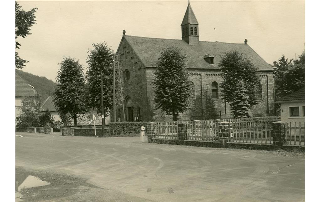 Katholische Herz-Jesu-Kirche in Loope (um 1910)