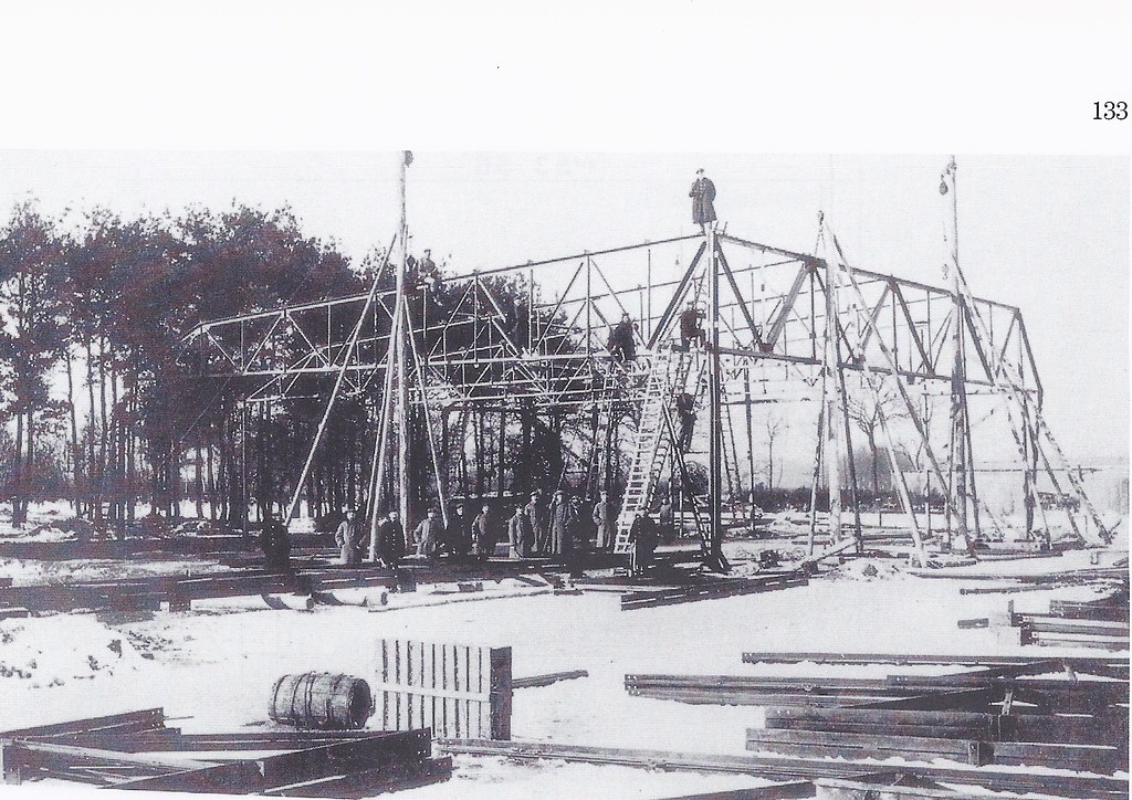 Flugzeughalle, 1917 in Bauarbeiten