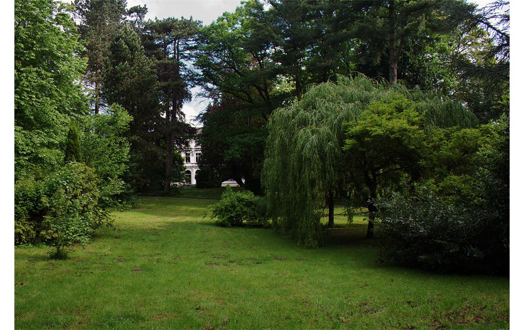 Nördlicher Parkbereich mit Villa Pauli (2014)