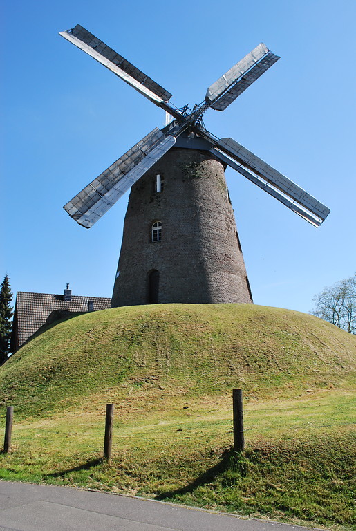 Windmühle in Pulheim-Stommeln (2014)