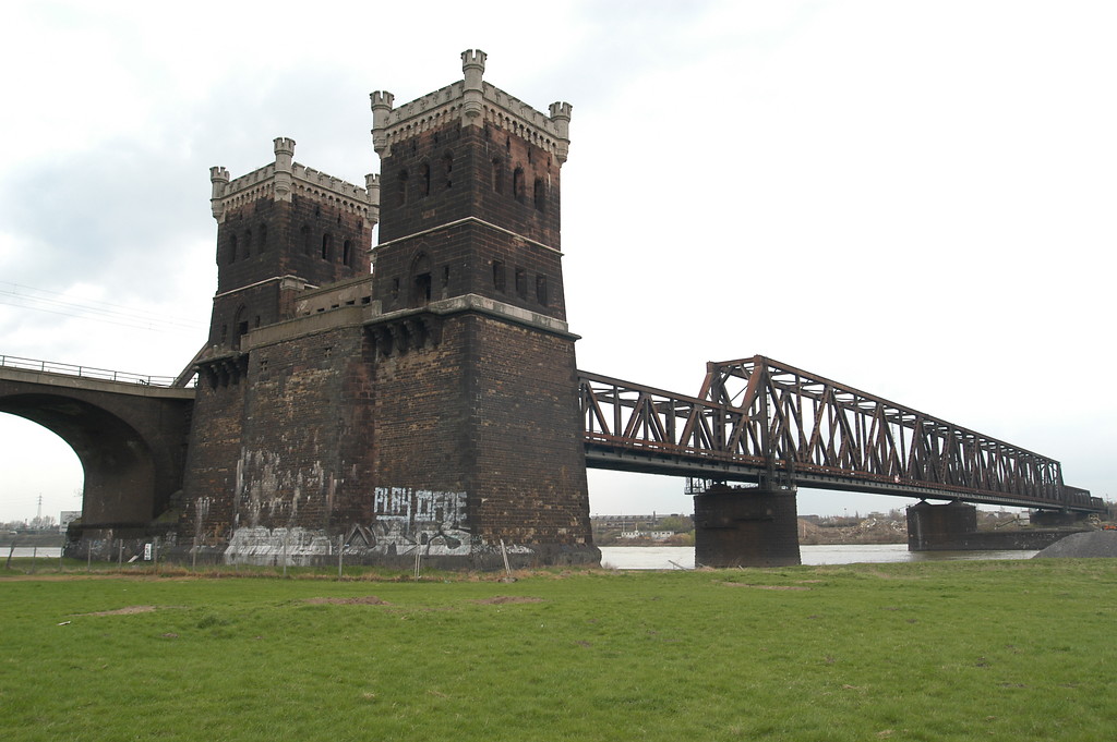 Rheinbrücke Rheinhausen/Hochfeld (2006)