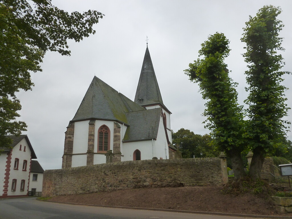 katholische Pfarrkirche St. Antonius in Dottel (2014)