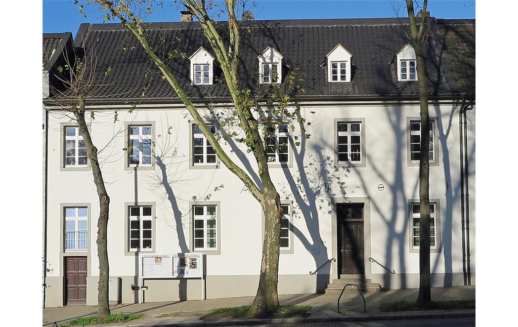 Pfarrhaus der Pfarrkirche St. Ludgerus in Essen-Werden (2015)