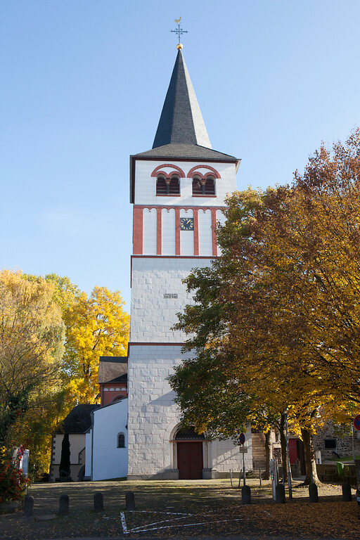 Kirchturm der Benediktinerpropstei Oberpleis (2015)