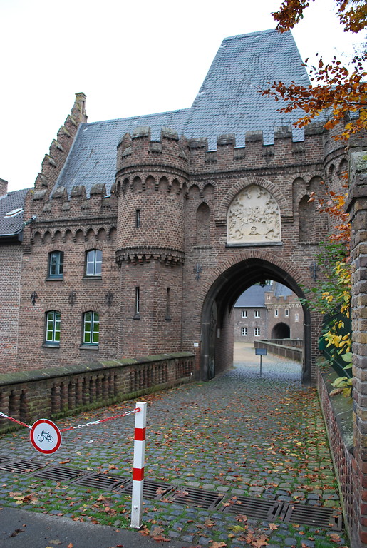 Schloss Paffendorf, Vorburg (2014)