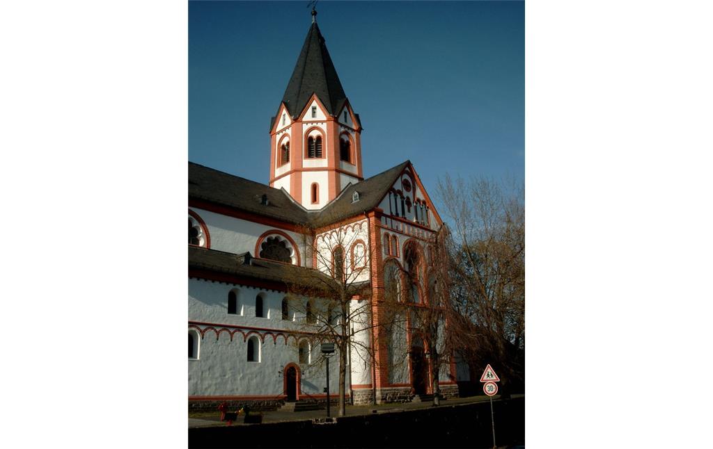 Teilansicht der Pfarrkirche St. Peter in Sinzig (2003)