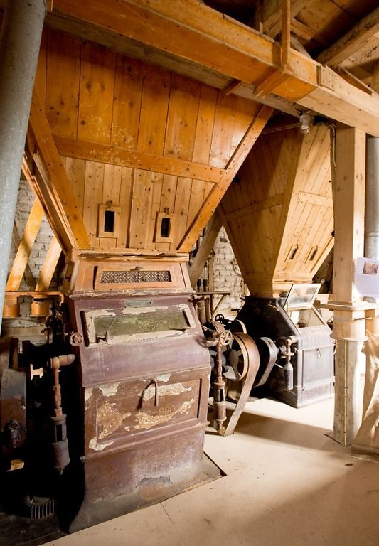 Walzenstühle in der Nespener Mühle