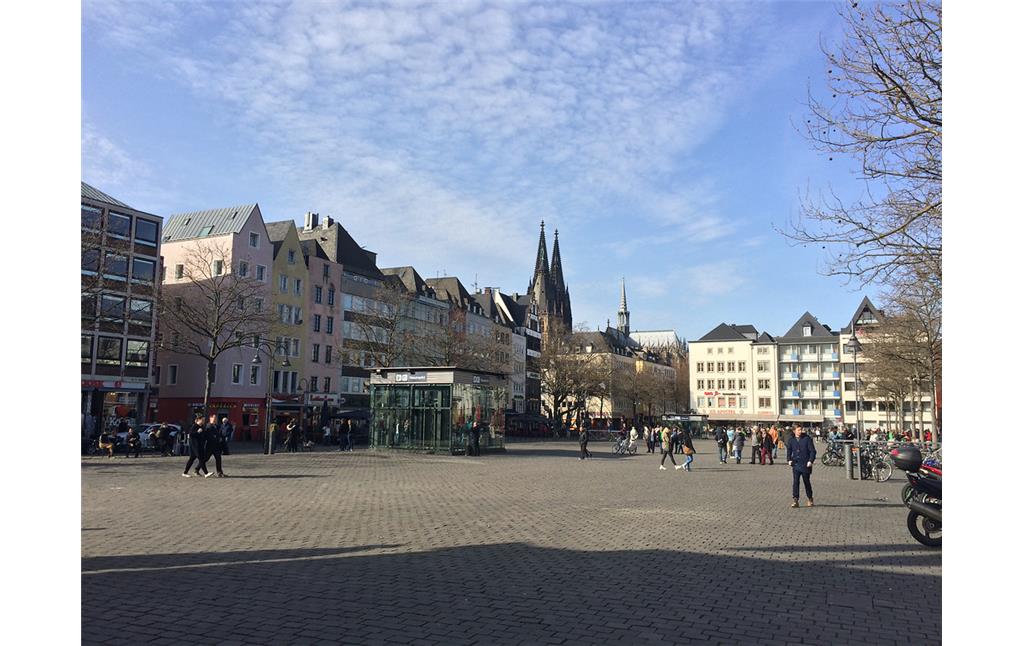 Blick auf den Heumarkt in Köln in nord-westliche Richtung (2017)