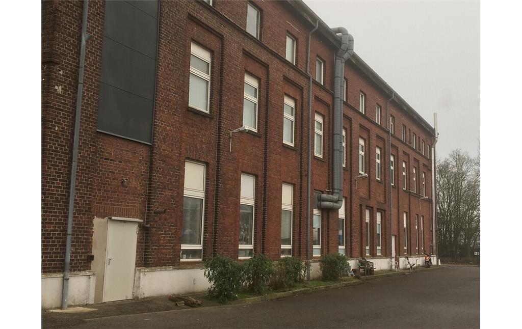 Verwaltungsgebäude der Nudelfabrik Schram Rückansicht (2021)