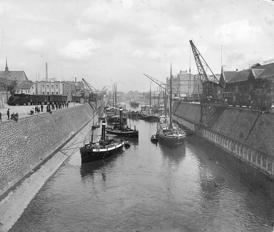 Hafenbecken Neuss 1908