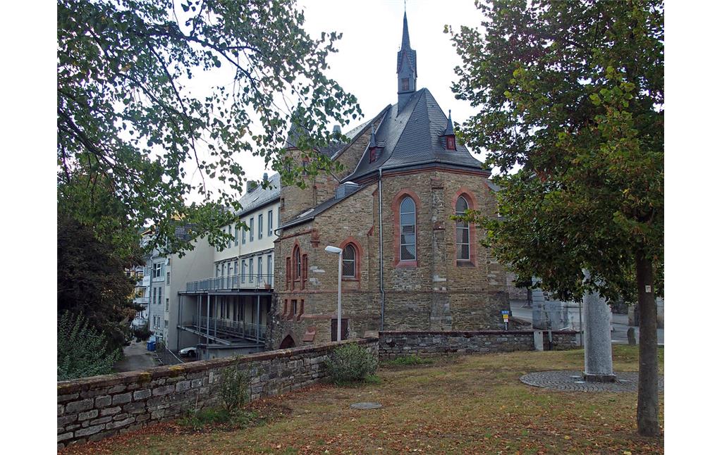Neugotischer Kirchenanbau von 1884 in der Weilburger Altstadt (2020).