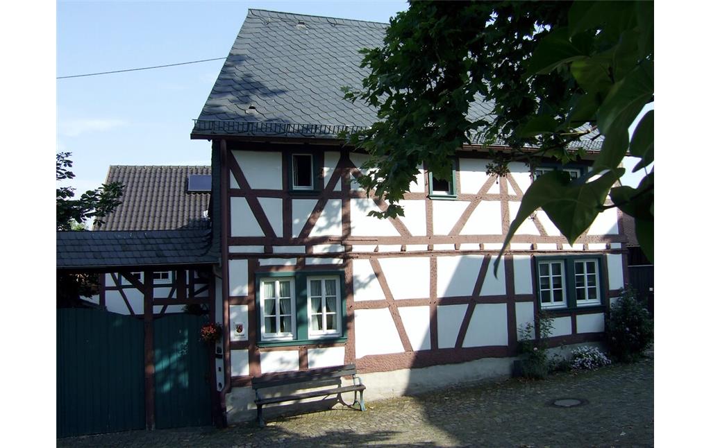 Fachwerkhaus Sankt-Georg-Straße 11 in Sinzig-Löhndorf (2013)