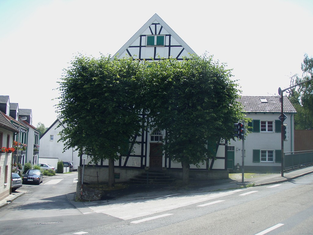 Wülfrath-Düssel, Dorfstraße 36, Gaststätte und Wohnhaus (2009)