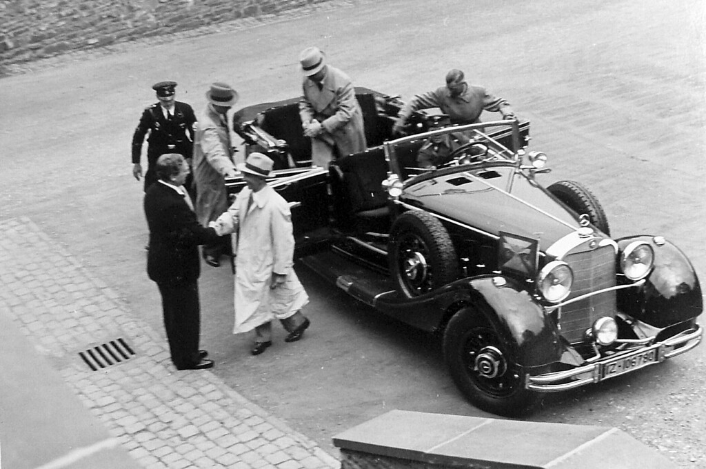 Bild 22: Werner Peiner empfängt Joseph Goebbels am 27. Juni 1939 in Kronenburg.