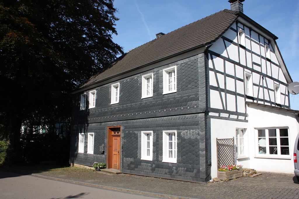 Historischer Ortskern: Burghof 7, Hohkeppel (2017)