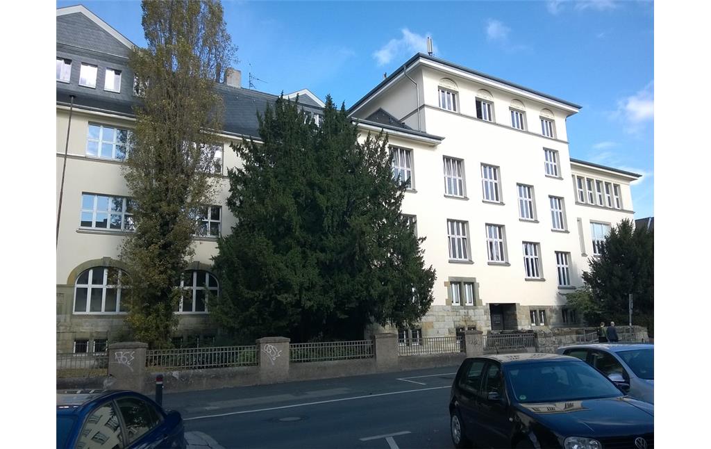 Frontansicht der Karlschule in Bonn (2014)