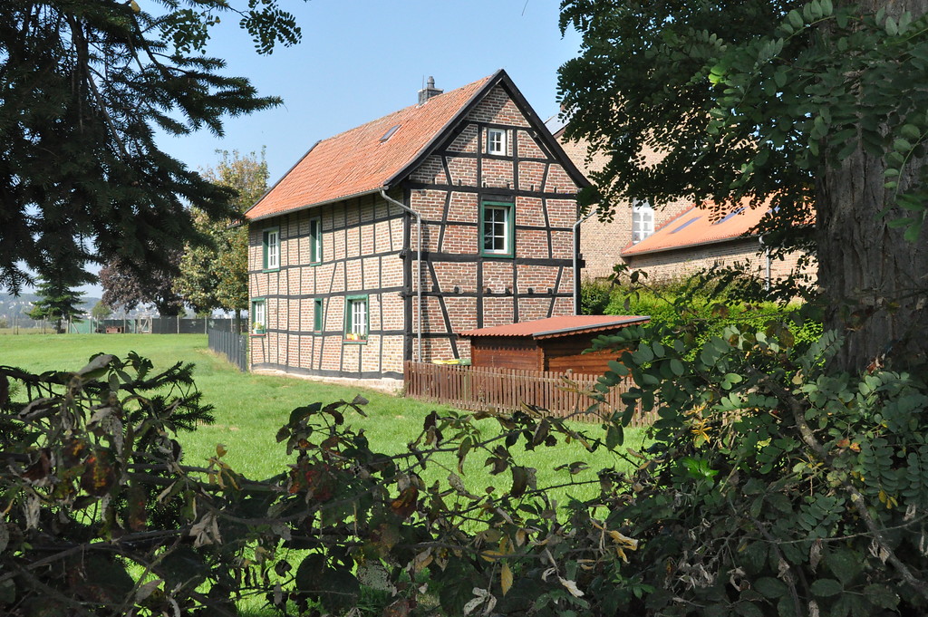 West- und Südfassade des Fachwerkhauses am Ophof (2014)