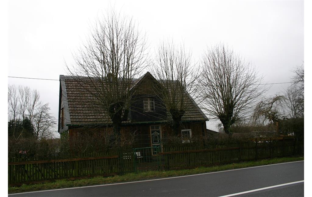 Wohnhaus mit Kopfbäumen in Karlshöh (2008)
