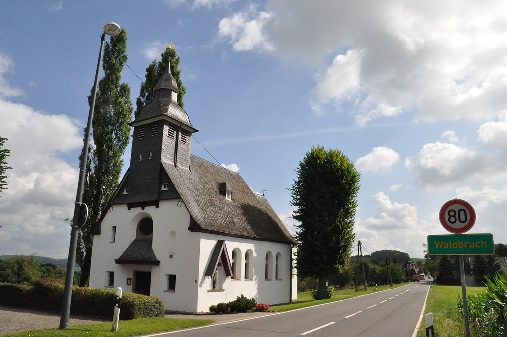 Kapelle St. Antonius an der Höhenstraße Lindlar-Kalkofen, Waldbruch (2014)