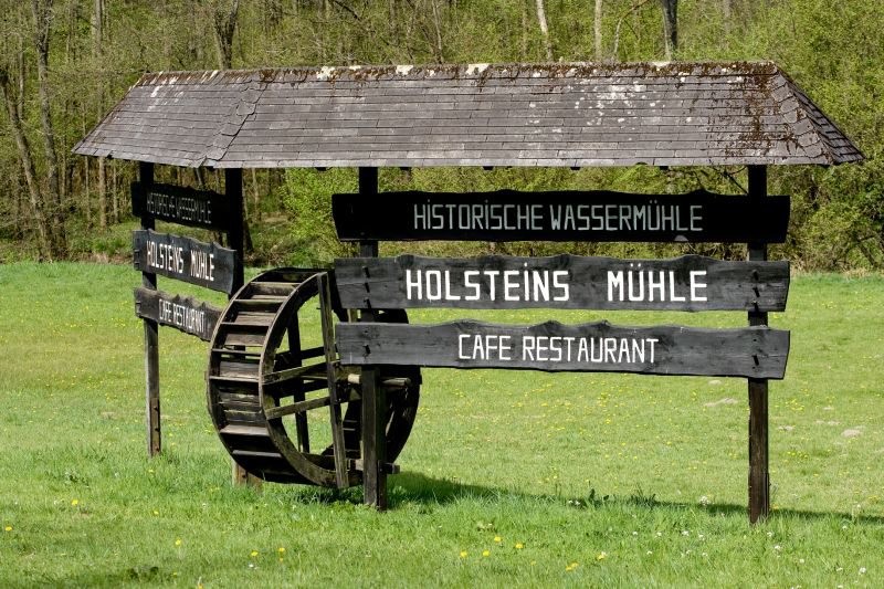 Holsteins Mühle, Hinweisschild